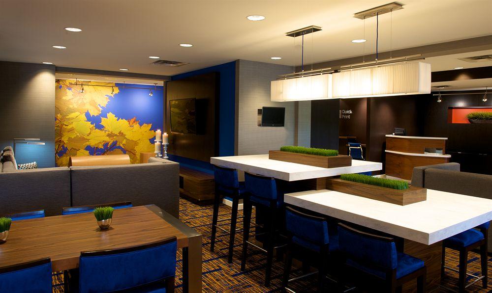 Country Inn & Suites By Radisson, Columbus-Edinburgh Eksteriør bilde