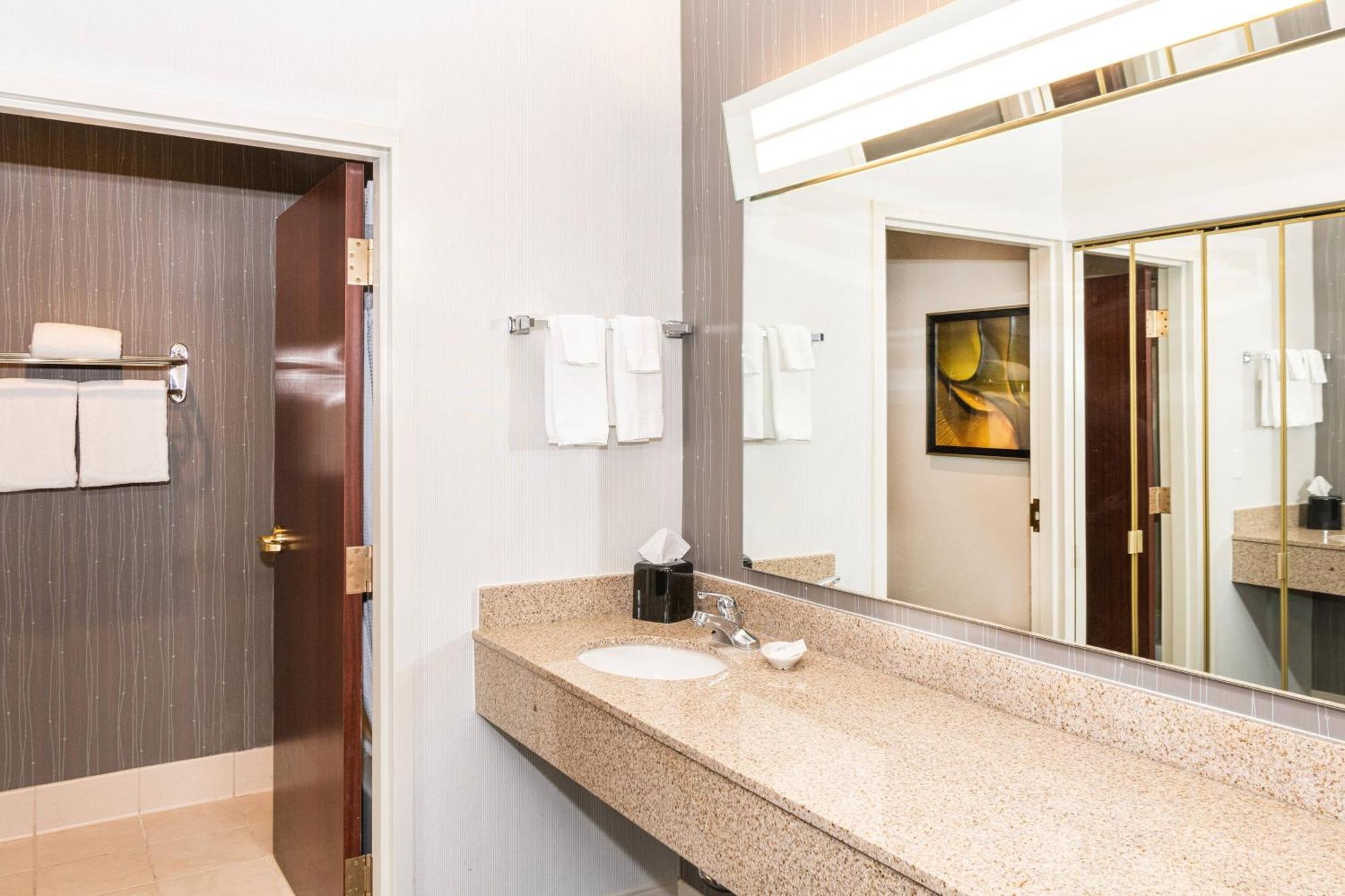 Country Inn & Suites By Radisson, Columbus-Edinburgh Eksteriør bilde