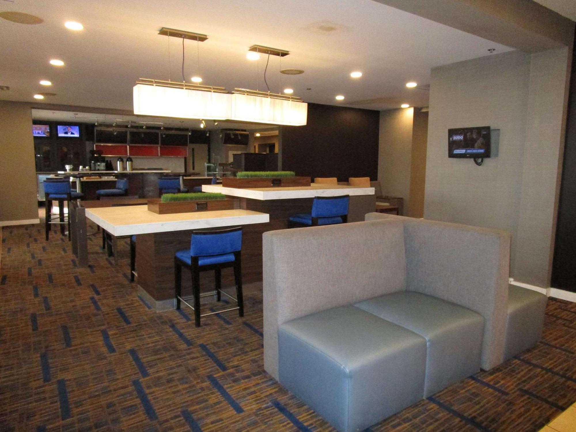Country Inn & Suites By Radisson, Columbus-Edinburgh Eksteriør bilde