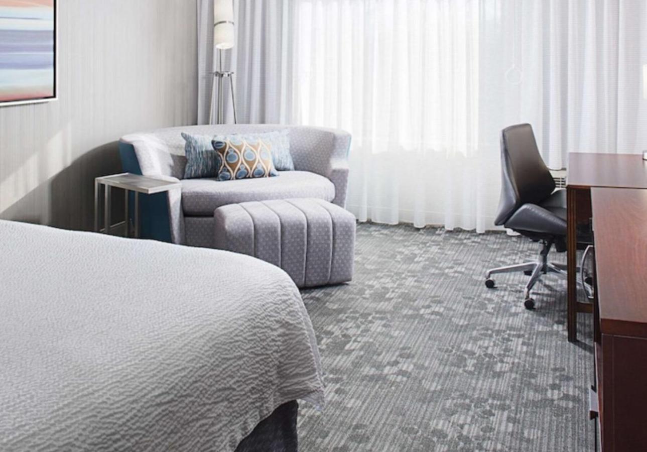 Country Inn & Suites By Radisson, Columbus-Edinburgh Eksteriør bilde