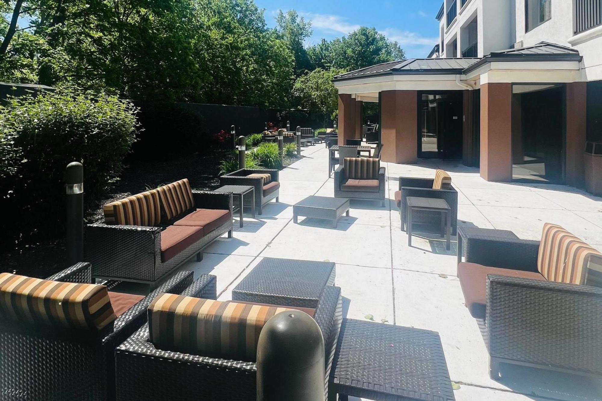 Country Inn & Suites By Radisson, Columbus-Edinburgh Eksteriør bilde