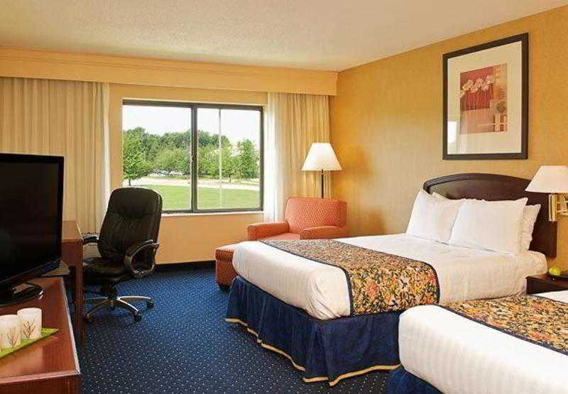 Country Inn & Suites By Radisson, Columbus-Edinburgh Rom bilde